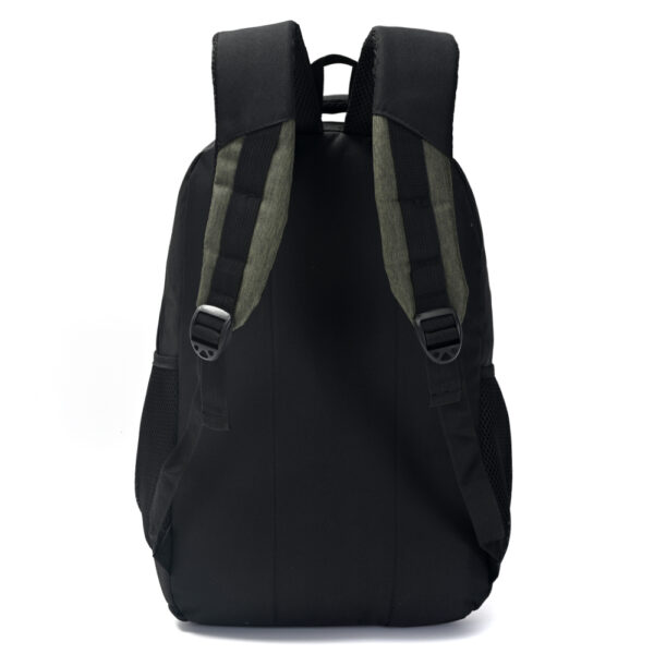 Mochila Urban  Mode con bolsillo portanotebook y recortes verde militar 46x32x18cm